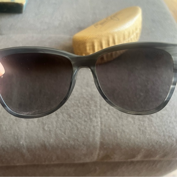 Maui Jim Ailana sunglasses with case - Picture 9 of 11